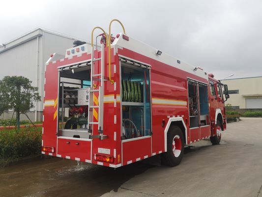 HOWO Dry Powder Fire Truck DCP Foam Combination For Emergency Rescue