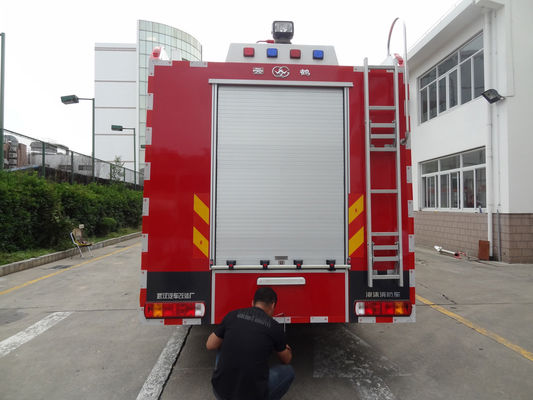 HOWO 6x4 Fire Rescue Vehicle , Large Fire Truck 15000L With Water Foam