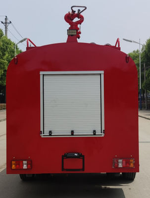 HOWO 8000L Water Tank Fire Truck 118kw 6 Wheeled Multipurpose