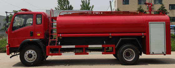 HOWO 118KW Fire Fighting Water Truck 6 Wheeled 8 Ton Multifunctional