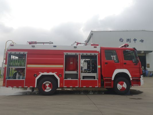 HOWO Dry Powder Fire Truck DCP Foam Combination For Emergency Rescue