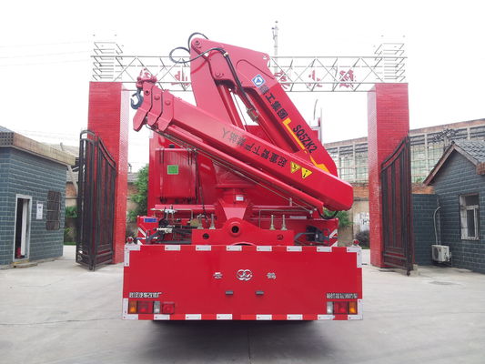 6 Wheeled Fire Fighting Vehicle , 177KW Emergency Fire Truck With 5T Crane
