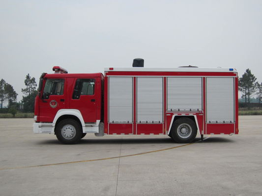 Red Color Diesel Gas RC Fire Truck 4x2 For Fire Fighting Emergency Rescue