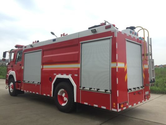 HOWO 196kw Forest Fire Engine 4x2 Type 6 Ton Foam Capacity With Double Cabin