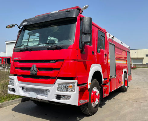 HOWO 310hp Heavy Duty Fire Truck 6 Wheeled 8000L Foam Capacity